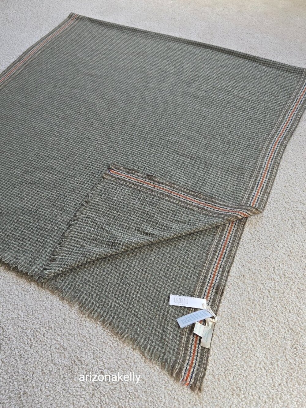 NWT Lovat & Green Wool Houndstooth Scarf Bilbao Spain